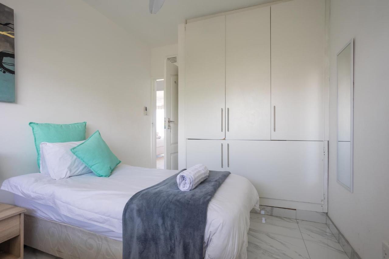 24 Sea Lodge - Sea Viewing Apartment Durban Exterior foto